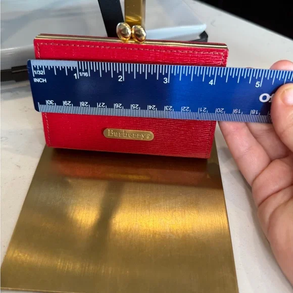 Burberrys of London NWOT Kisslock Coin Purse Navy Logo Box - Picture 7 of 9